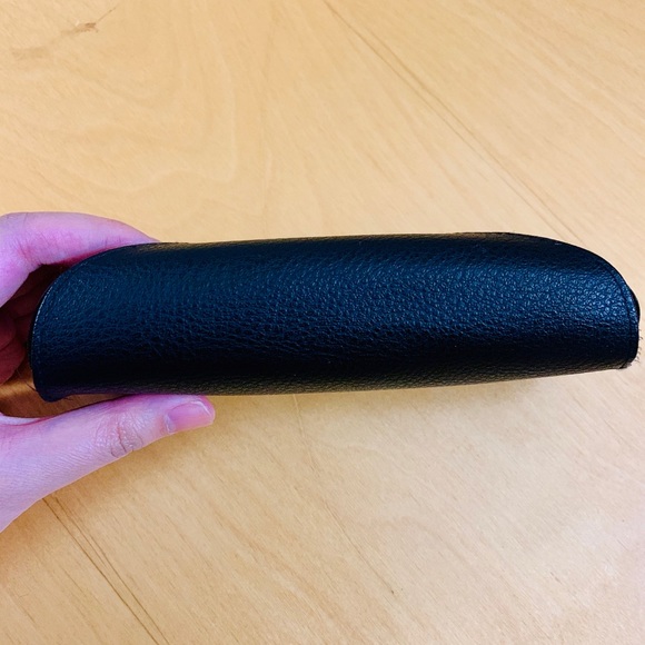 Black Ray-Ban Case - Picture 4 of 11